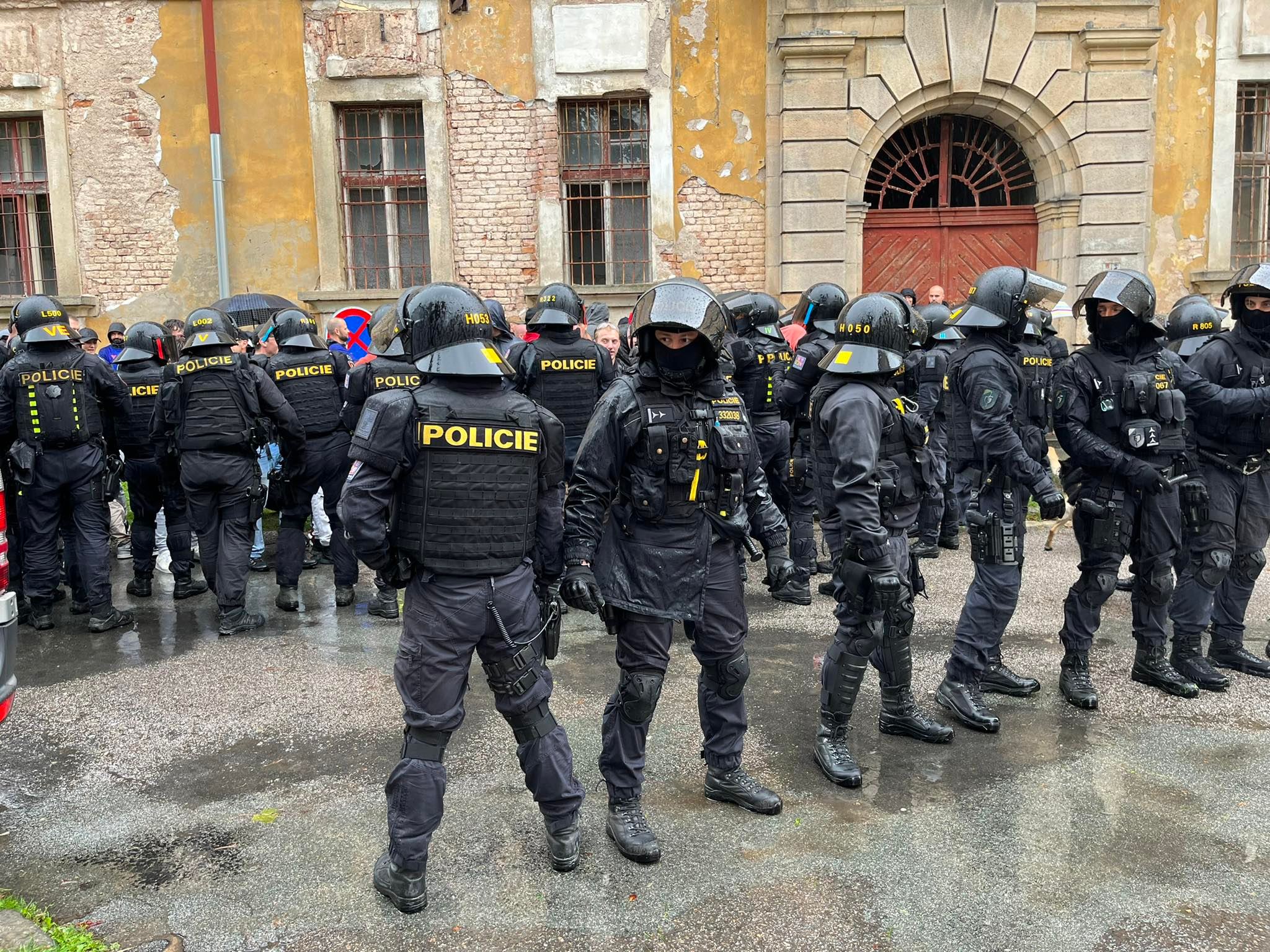 GALERIE: Policejní cvičení antikonfliktního týmu v Josefově