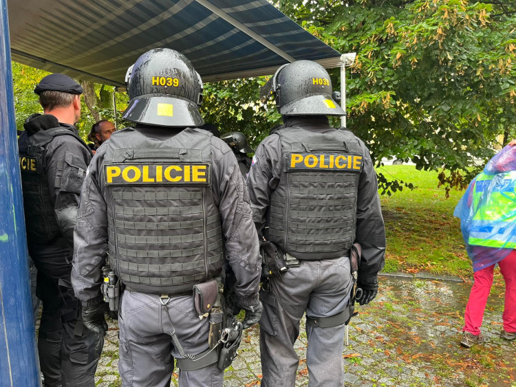 GALERIE: Policejní cvičení antikonfliktního týmu v Josefově