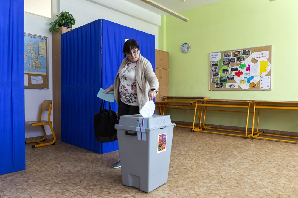 První volební den 2022