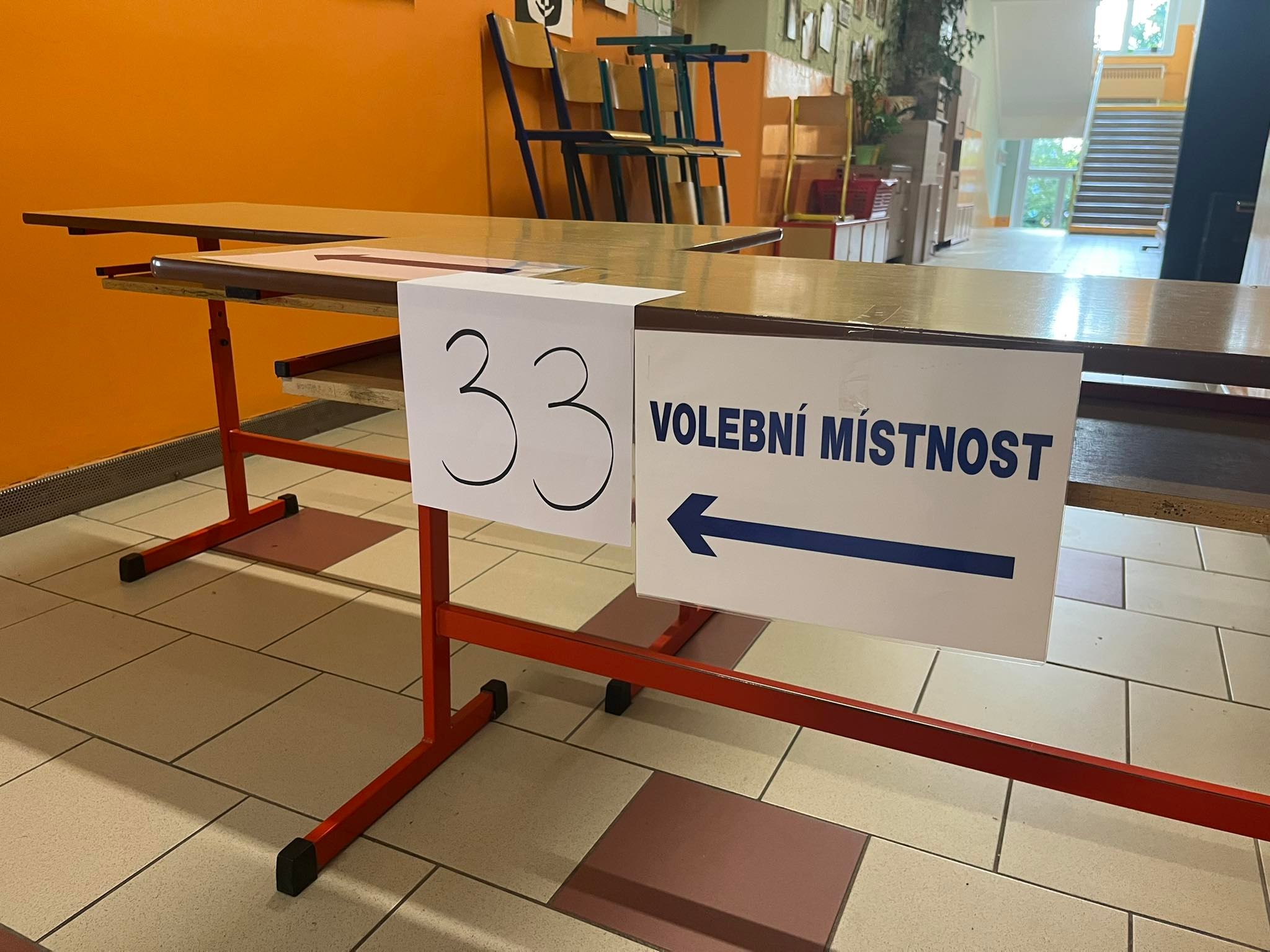 První volební den 2022