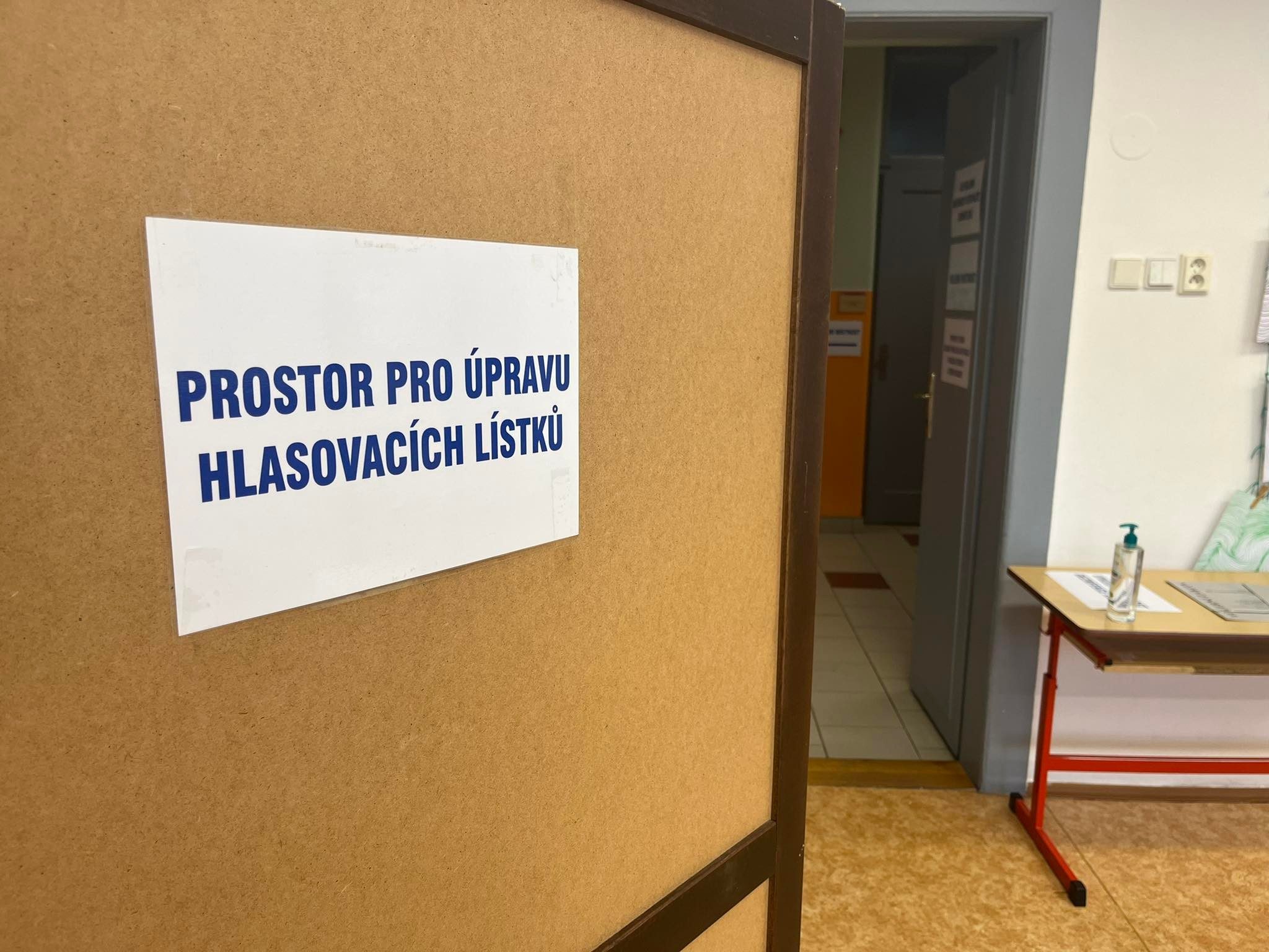 První volební den 2022