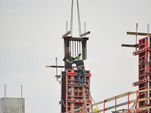 GALERIE: Stavba nového fotbalového stadionu v Hradci Králové