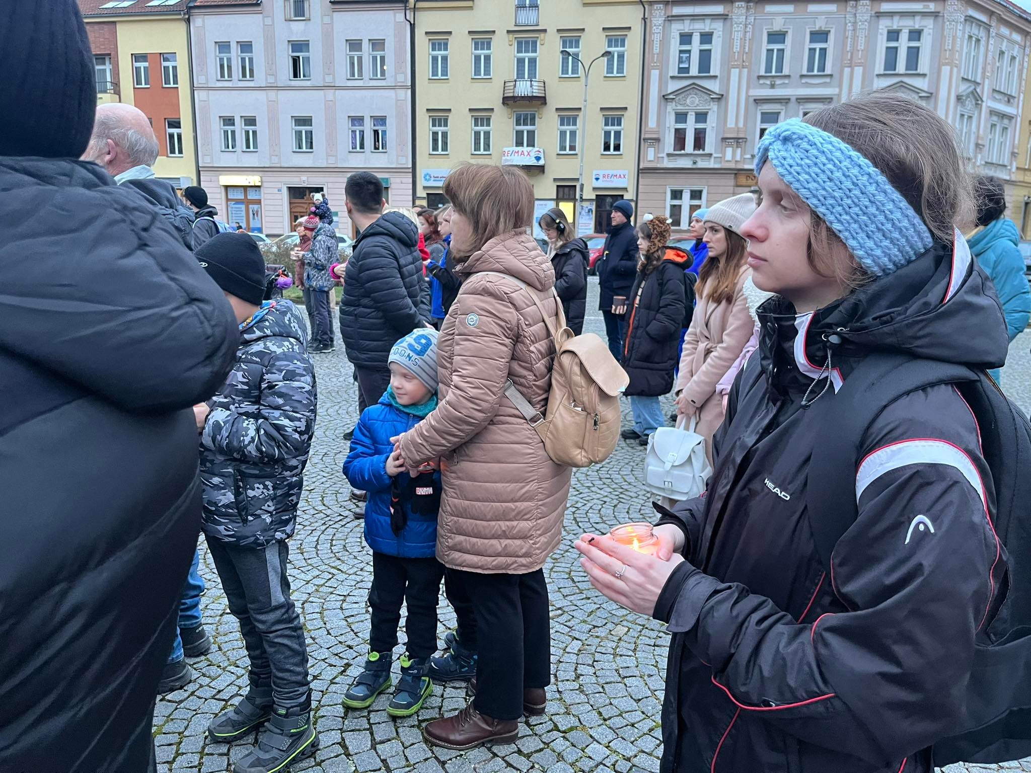 GALERIE: Uctění památky obětí války na Ukrajině v Hradci Králové