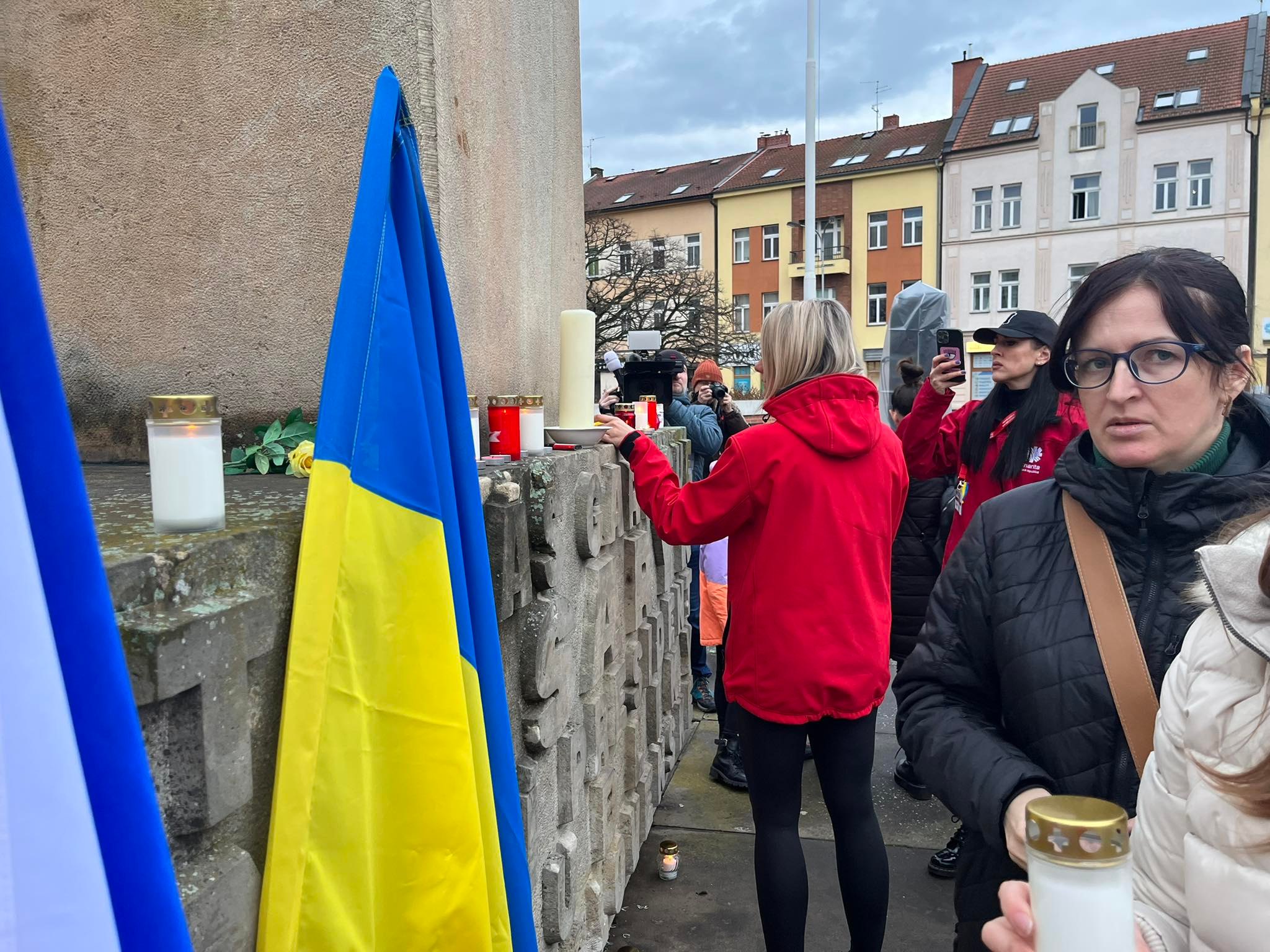 GALERIE: Uctění památky obětí války na Ukrajině v Hradci Králové