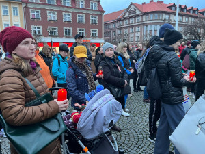 GALERIE: Uctění památky obětí války na Ukrajině v Hradci Králové