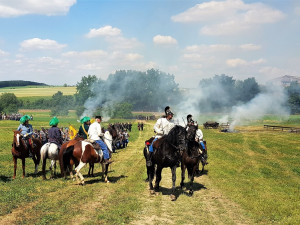 GALERIE: Bitevní ukázka k 157. výročí bitvy na Chlumu