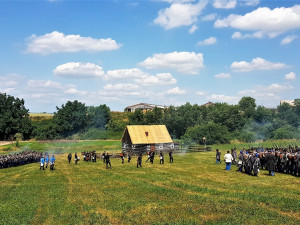 GALERIE: Bitevní ukázka k 157. výročí bitvy na Chlumu