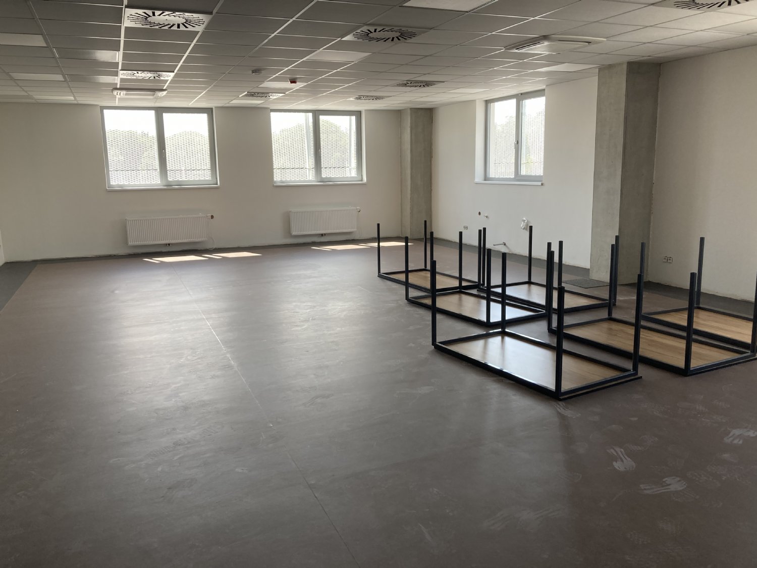 GALERIE: Stavba fotbalového stadionu v Hradci Králové (červen 2023)