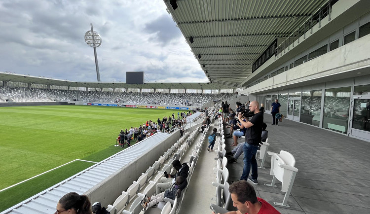 GALERIE: Otevření nového fotbalového stadionu v Hradci Králové