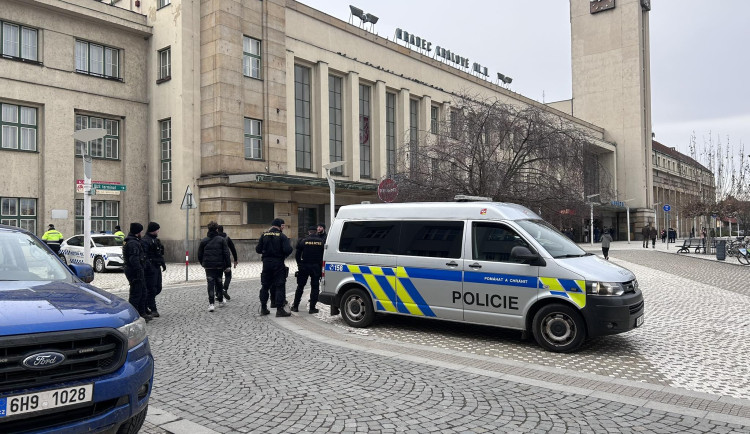 GALERIE: Pietní akt za zavražděného čtrnáctiletého chlapce