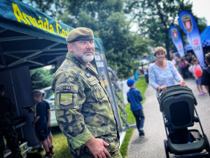 GALERIE: Bezpečné město na hradeckém nábřeží