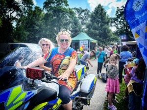 GALERIE: Bezpečné město na hradeckém nábřeží