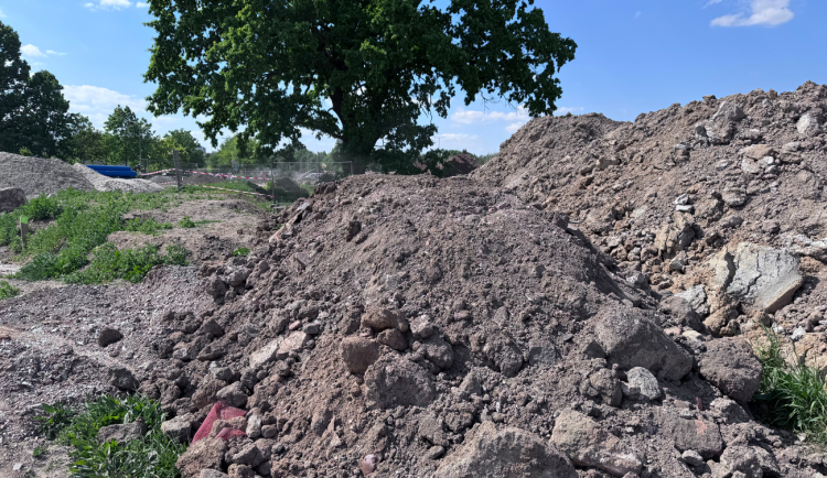 GALERIE: Rekonstrukce hradecké Milety (květen 2025)