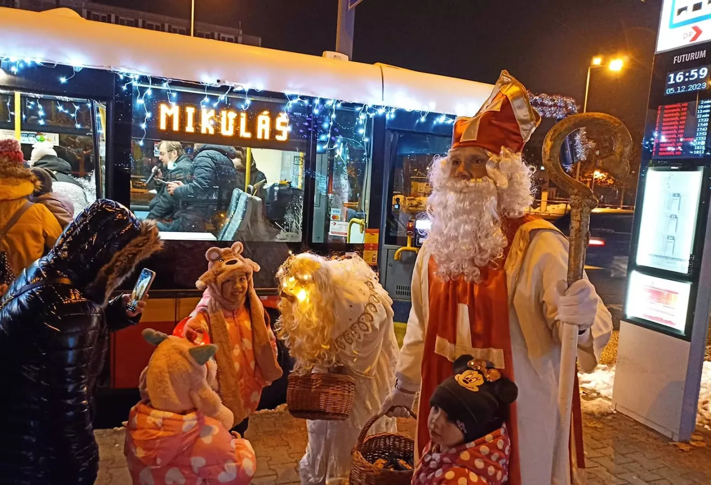 Mikulášský trolejbus v Hradci Králové