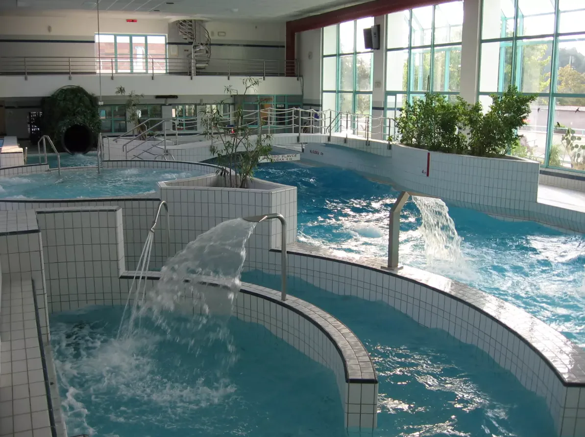 Za vysvědčení zdarma do Aquacentra Hradec Králové