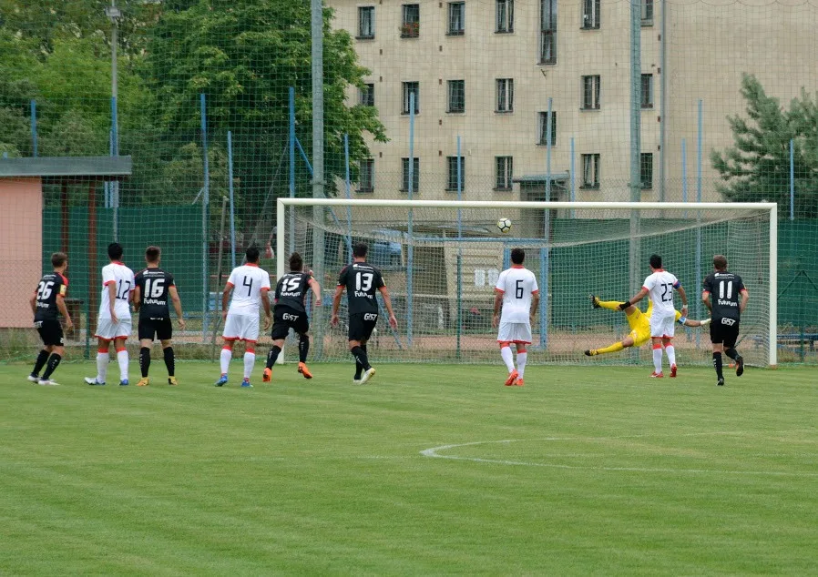 Hradec Králové - Bahrajn