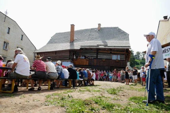 Úpická Dřevěnka oblékla nový kabát