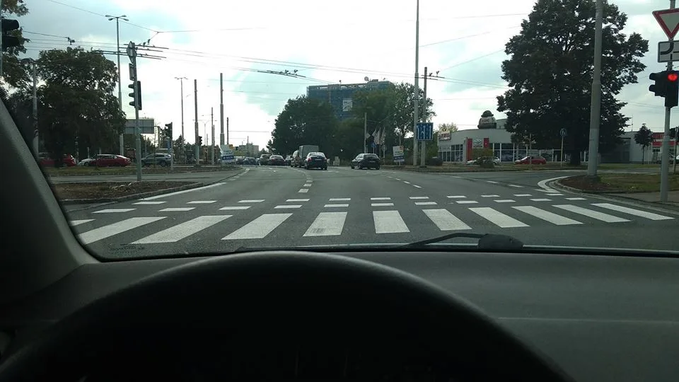Příjezd na kruhový objezd