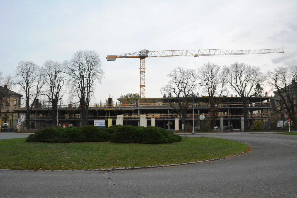 Rozestavěný parkovací dům