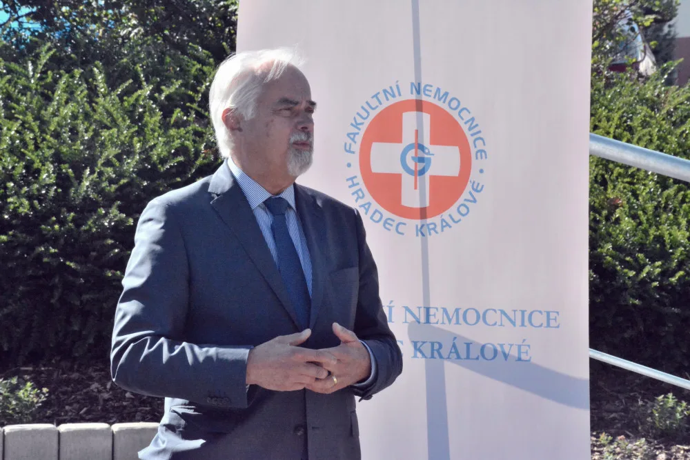 Ředitel FNHK prof. MUDr. Vladimír Palička, CSc., dr. h. c.