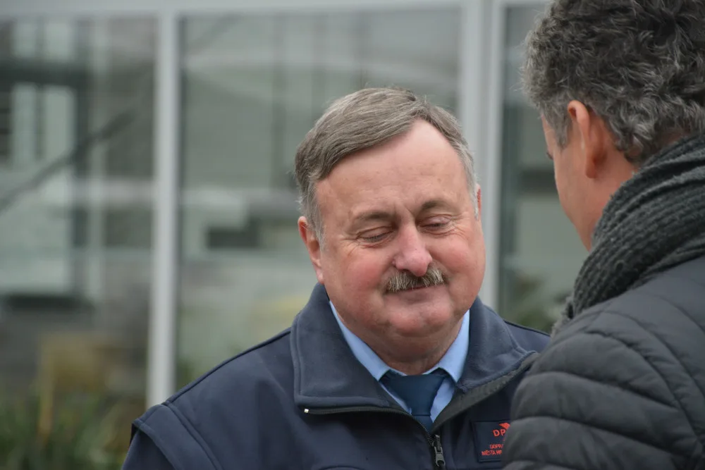 Řidič hradeckého dopravního podniku Ladislav Husák má na kontě 2 miliony kilometrů bez nehody
