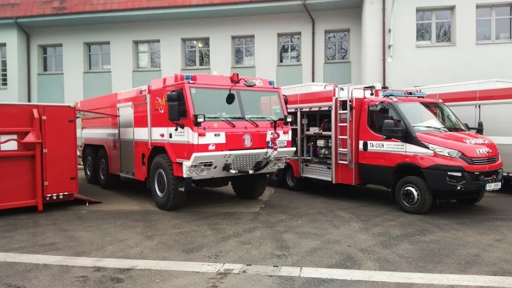 Krajští hasiči koupili auta a techniku za 67 milionů korun