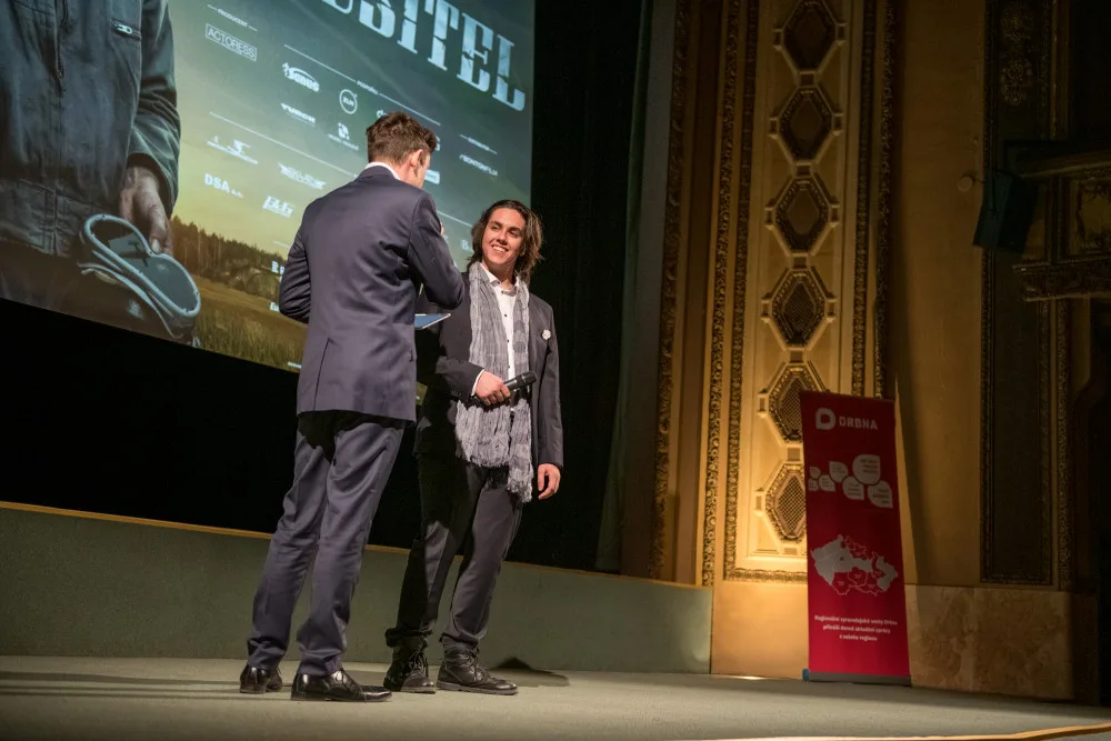 Film Narušitel se chystá do kin, na premiéru přišly největší hvězdy českého hereckého nebe