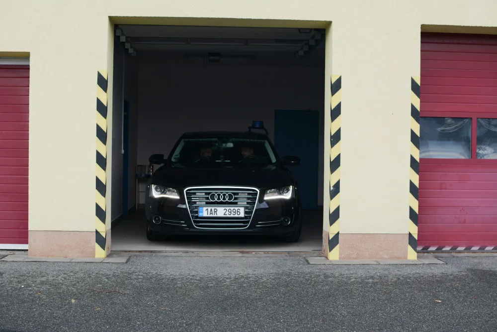 Dopravní policie nasadila do boje s piráty silnic speciálně vybavenou Audi A8