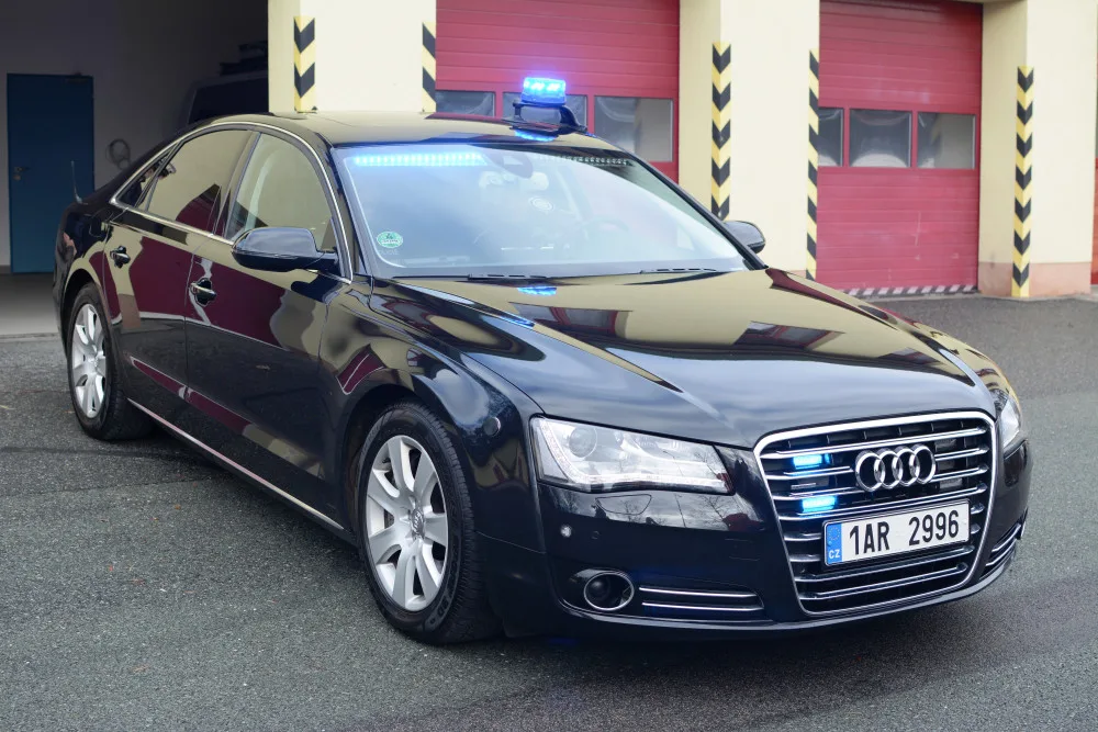 Dopravní policie nasadila do boje s piráty silnic speciálně vybavenou Audi A8