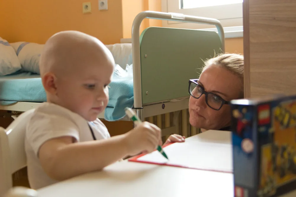 Dětská klinika hradecké fakultní nemocnice získala díky Nadačnímu fondu Kapka naděje nové přístroje
