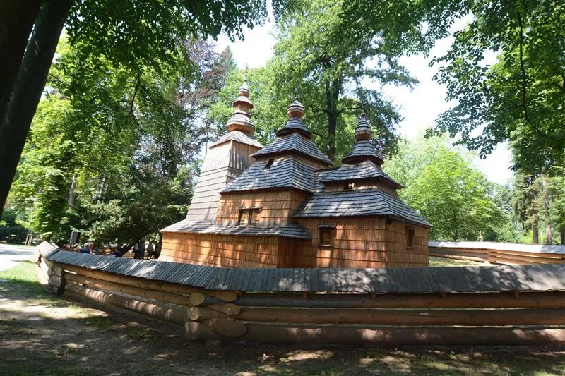 Opravený kostel.