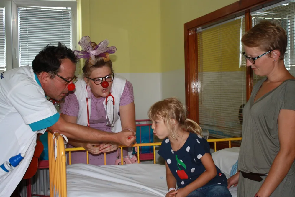 Zdravotní klauni navštívili děti v nemocnici