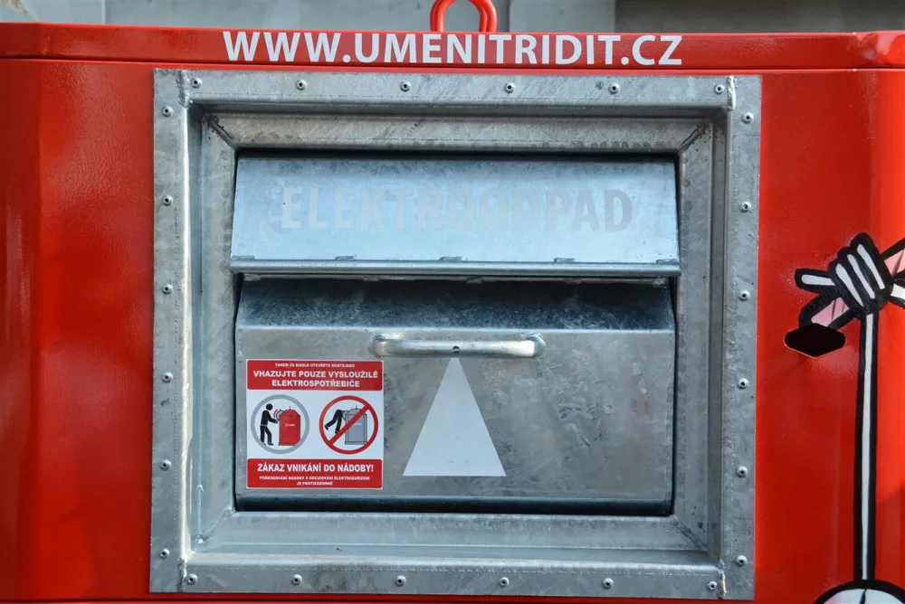 Nový kontejner na elektroodpad