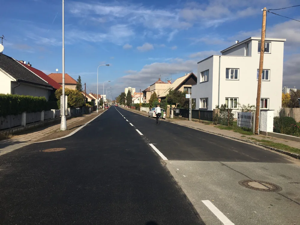 Ulice K zastávce je zcela průjezdná!