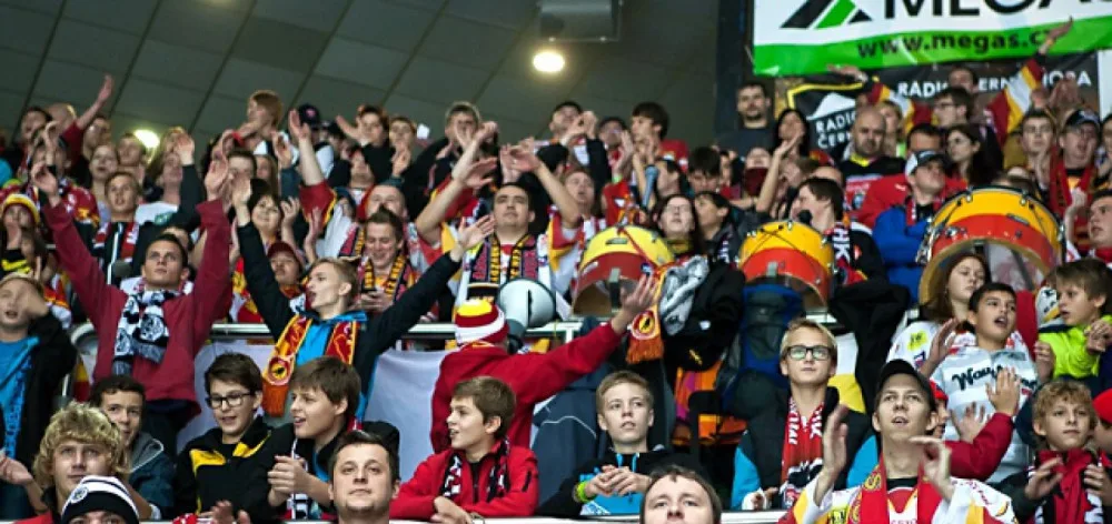 Fanoušci na hokejovém utkání v Hradci