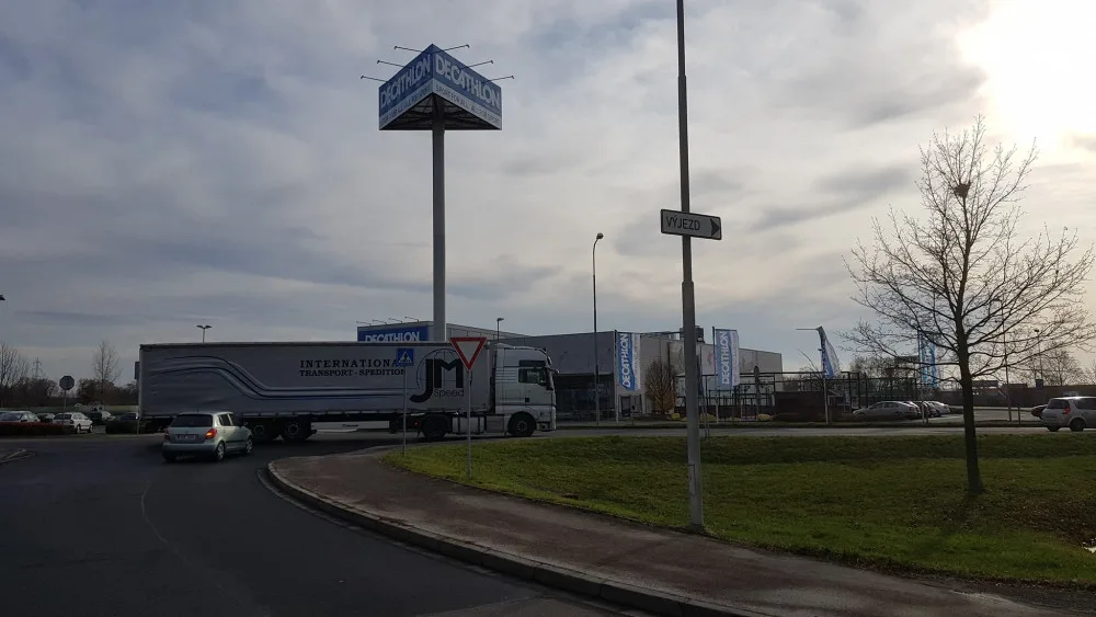 Výmoly i díry jsou pryč