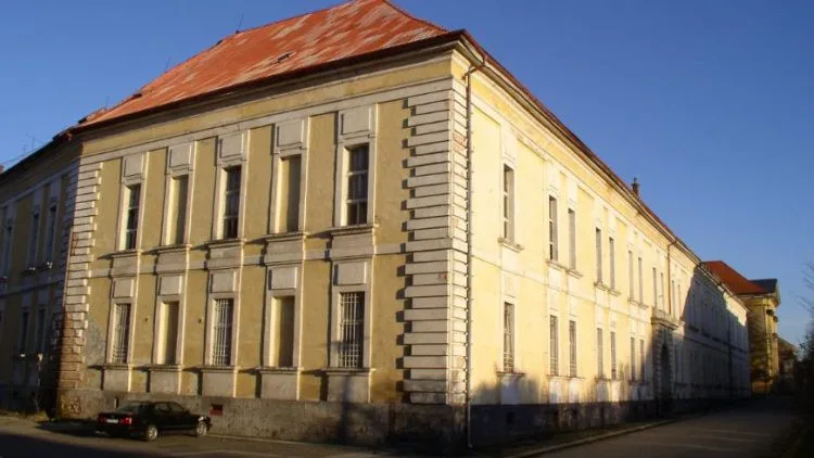 Bývalá vojenská nemocnice v Josefově