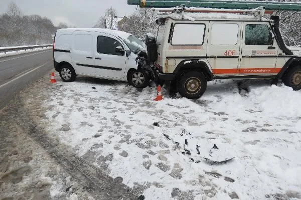 nehoda osobního auta na Trutnovsku