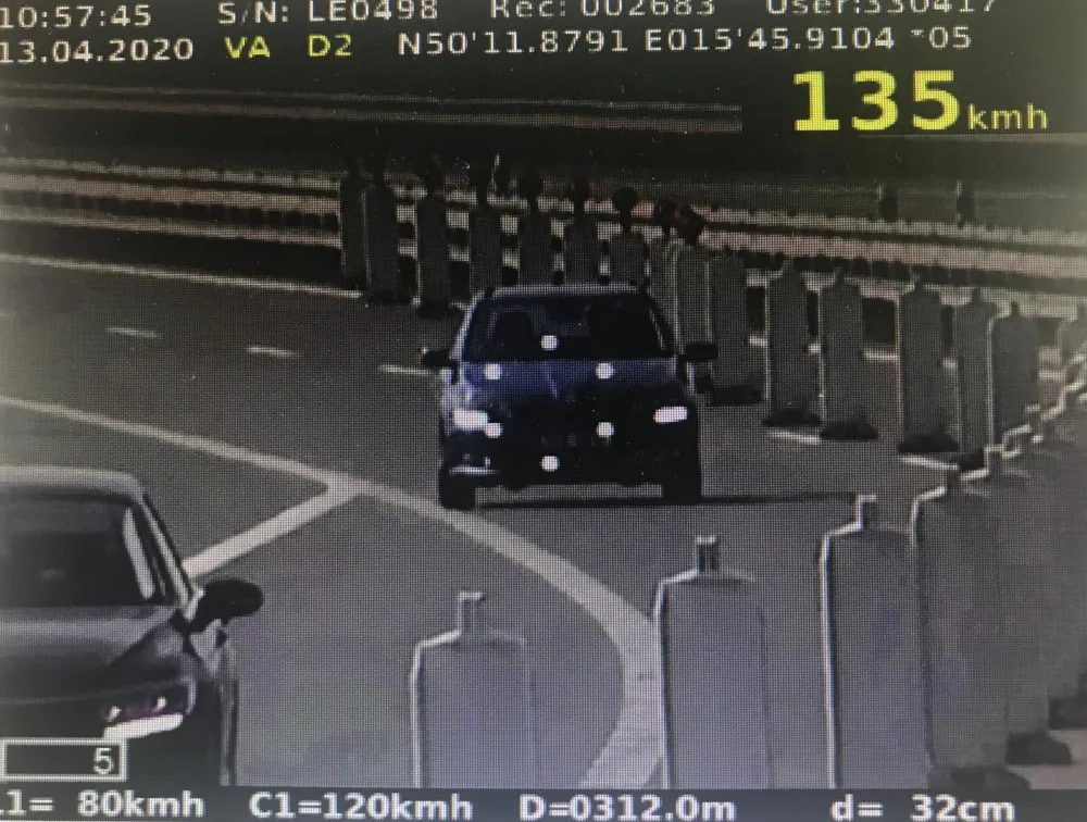 Záznam z radaru na D11 u Hradce Králové.