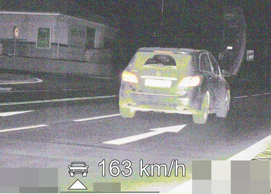 Noční rychlá jízda Hradcem