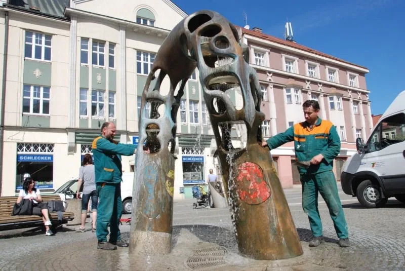 Hradecké fontány se začnou spouštět od května postupně. U některých se ještě čeká na díly z Itálie