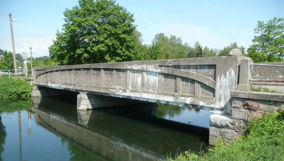Most přes řeku Metuji v Náchodě-Bělovsi