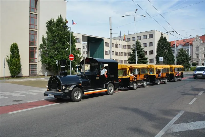 Zítra vyjede turistický vláček. Hradcem Králové bude jezdit na dvou trasách