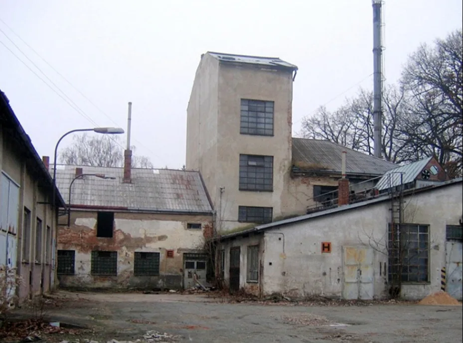 Bývalý podnik Kovoplast v Novém Bydžově
