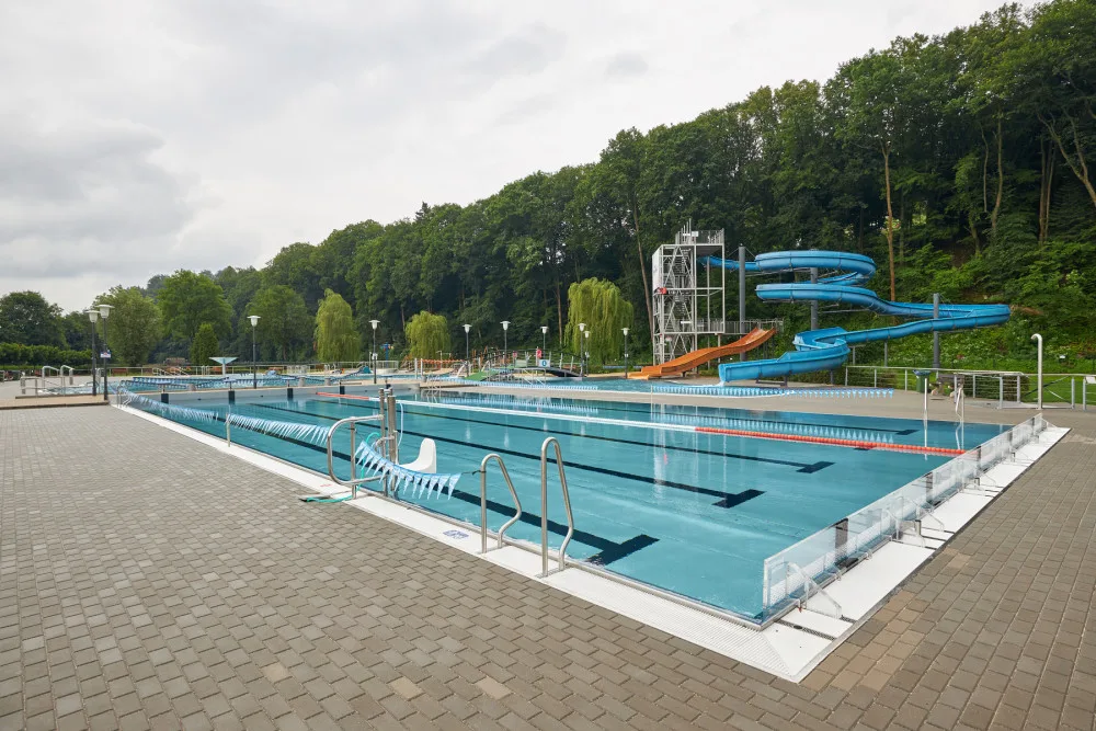 Trutnov dnes otevřelo nově zrekonstruované koupaliště. Stálo 75 milionu korun .