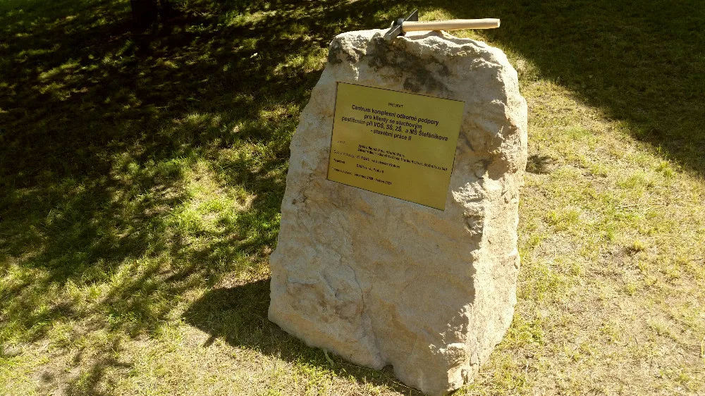 Základní kámen pro stavbu centra