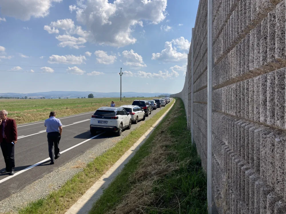 Od zítřka budou řidiči jezdit po novém obchvatu Opočna. Slavnostně byl otevřen dnes