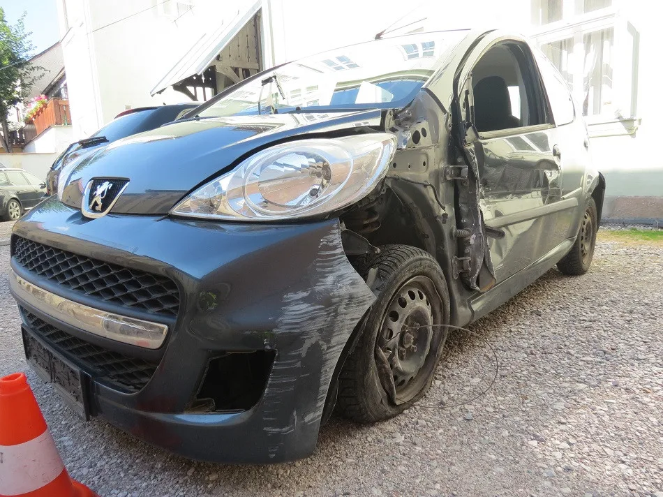 takto dopadlo auto, se kterým řidič absolvoval zběsilou jízdu