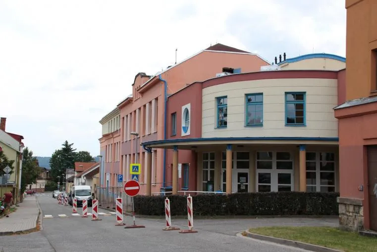 vznikající učebny v ZŠ Podharť