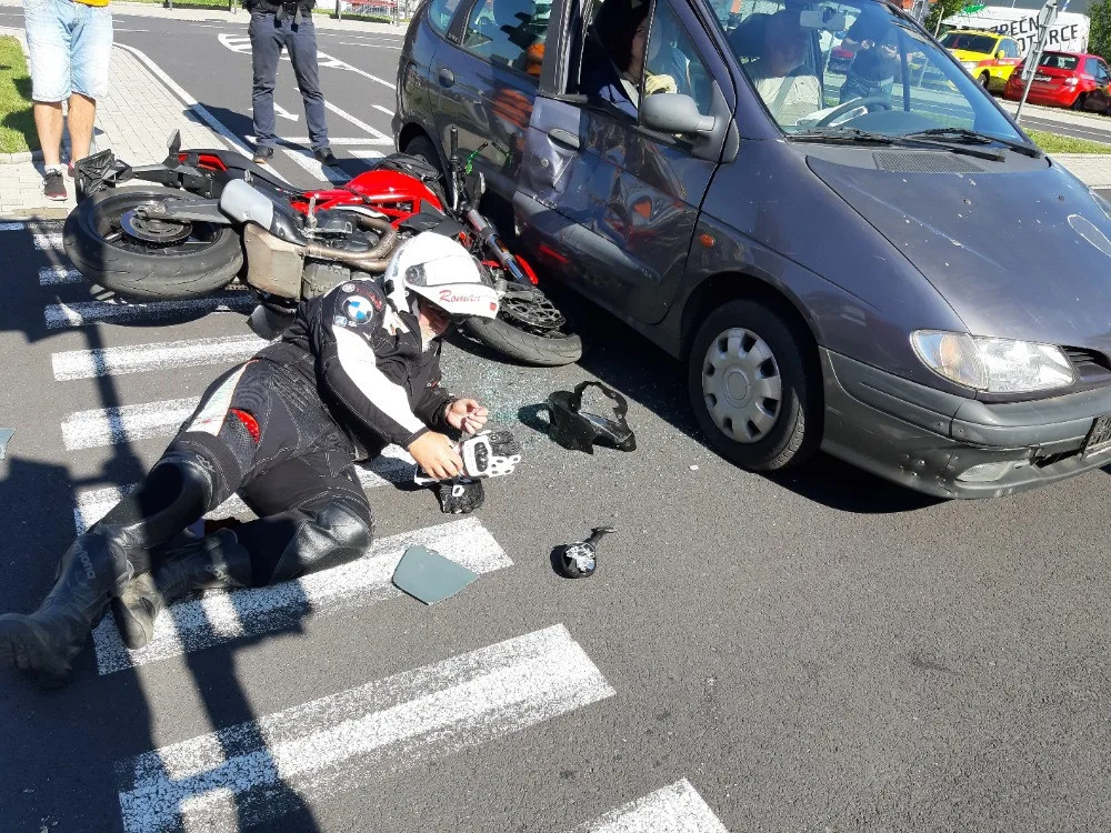 Záchranáři dnes představili aplikaci, která jim umožňuje být na místě nehody ještě před faktickým příjezdem
